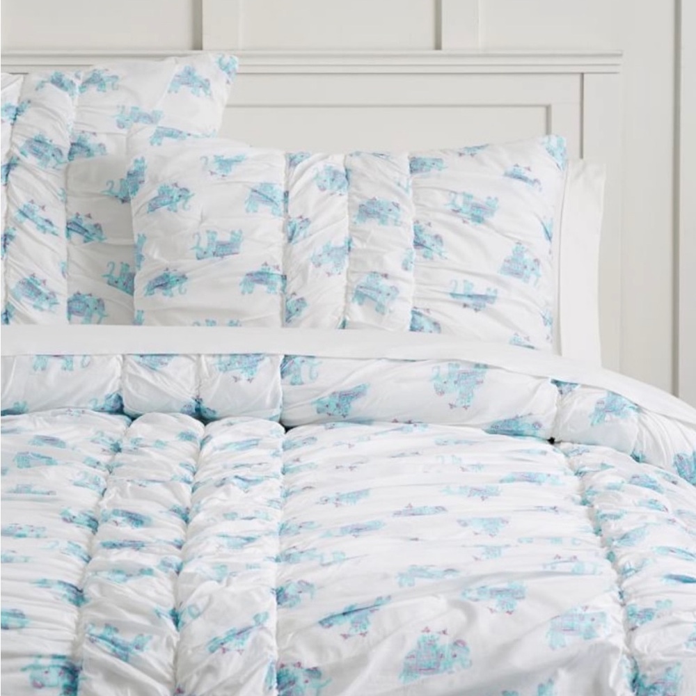Lilly Pulitzer Elephant Bazaar Quilt F/Q